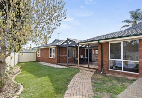 8 Malven Close Werribee VIC 3030 8 Malven Close Werribee VIC 3030