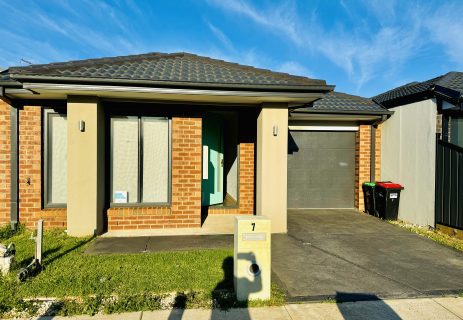 7 Moombil Road Truganina VIC 3029