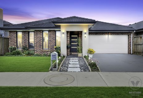 3 Marlee Drive Deanside VIC 3336