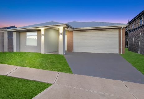 6 Landmark Road Weir Views VIC 3338