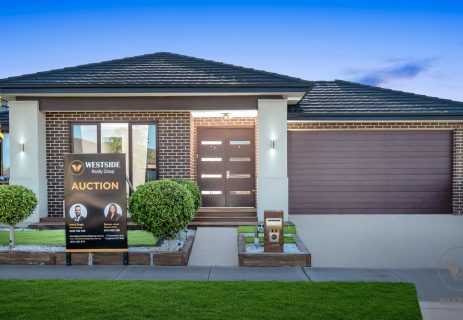 11 Swiss Way Manor Lakes VIC 3024