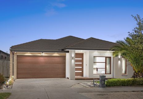 74 Spearmint Boulevard Manor Lakes VIC 3024