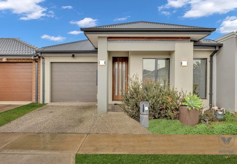 31 Miandad Street Rockbank VIC 3335