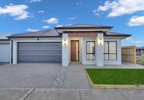 38 Karachi Avenue Mount Cottrell VIC 3024 38 Karachi Avenue Mount Cottrell VIC 3024