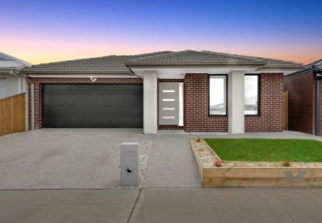 55 Norwood Avenue Melton South VIC 3338