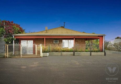 2-20 The Bullock Track Track Melton West VIC 3337